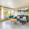 Отель Scandi Boho Seattle Apartment, Walk to Waterfront!, фото 1
