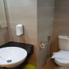 Отель Whiz Prime Hotel Khatib Sulaiman Padang, фото 19