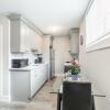 Отель Cozy 1BR Boutique Apt - Within DT Hamilton, фото 1