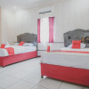 Отель RedDoorz Plus near Istana Maimun Medan, фото 17
