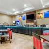 Отель Comfort Inn & Suites near Bethel College, фото 21
