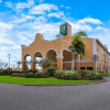 Отель Quality Inn - Near Serenoa Golf Club, фото 1