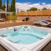 Отель Lucky Moon Retreat Desert Oasis w Spa Pool, фото 22