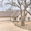 Отель Lake Texoma Retreat w/ Deck < 1 Mi to Marina!, фото 18