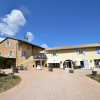 Отель Spacious Mansion in Vinzelles with Swimming Pool, фото 21