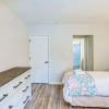 Отель Bright Myrtle Beach Apt < 1 Mi to Golf & Beach!, фото 7