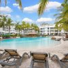 Отель Tropical Apt. In Beach Club Resort With Private Spa Bath, фото 11