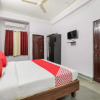 Отель OYO 69996 Convivial Homes, фото 1