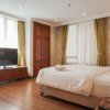 Отель Elegant And Comfy 1Br At Ascott Thamrin Apartment, фото 3
