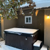 Отель Barefoot Villas Cabin 2 Moose w/ Hot Tub, фото 6