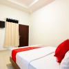 Отель OYO 2421 Joglo Guest House Syariah, фото 6