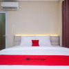 Отель RedDoorz Plus near RS JIH Solo, фото 6