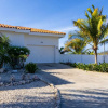 Отель Beautiful 3br2 5BA Villa w Pool Close 2 Baby Beach, фото 28