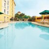 Отель La Quinta Inn & Suites by Wyndham Mesa Superstition Springs, фото 12