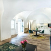 Отель Deluxe Loft With King Bed Private Parking in the old Town of Krems, фото 1