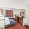 Отель Comfort Suites Rochester Henrietta University Area, фото 22