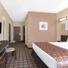 Отель Microtel Inn & Suites by Wyndham Sidney, фото 4