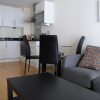 Отель Canary Wharf Retreat with Free Secure Parking, фото 1
