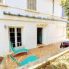 Отель Maison de charme à 200 bord de mer, terrasse, jardin- Lesclesdenicole, фото 1