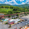 Отель Days Inn by Wyndham Pigeon Forge Parkway, фото 22