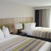 Отель Country Inn & Suites by Radisson Lawrence, фото 2