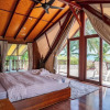 Отель Tropical Beachfront 4 Bdr Villa - KBR24, фото 17