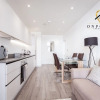 Отель Fantastic 1 Bedroom Apt with PARKING, фото 6