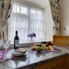 Отель Stunning, Luxury Holiday Home With Covered Swimming Pool and Billiards Table in Barnstaple в Барнстапле