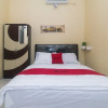 Отель Rumah Kost Cahaya by RedDoorz, фото 5