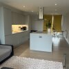 Отель Immaculate 2-bed Apartment in London, фото 3