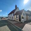 Отель *NEW* Stunning EMSWORTH HARBOUR 3 Bedroom House, фото 18