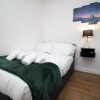 Отель Spacious 5 Bedroom Flat-swansea, фото 3