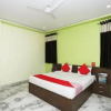 Отель OYO 27686 Hotel Chandra Garden, фото 4