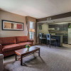 Отель Cloverleaf Residence Suites, фото 9