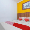 Отель Super OYO 90426 Near Mall Ciputra 2, фото 7