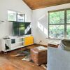 Отель Chic East Austin Studio Bungalow w/ Spacious Yard!, фото 7