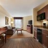 Отель Days Inn & Suites by Wyndham Sherwood Park Edmonton, фото 2