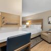 Отель Candlewood Suites Collingwood, an IHG Hotel, фото 4