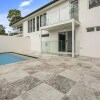 Отель Ocean Views, Luxury Living in Noosa Heads - Unit 2/13 Angler Street, фото 1