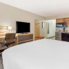 Отель Candlewood Suites Roanoke Airport, an IHG Hotel, фото 3