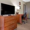 Отель Holiday Inn Express Hotel & Suites Black River Falls, фото 4