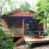 Отель Crater Lakes Rainforest Cottages в Озере Ичеме