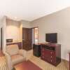Отель La Quinta Inn & Suites by Wyndham Houston Bush Intl Airpt E, фото 6