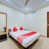 Отель OYO 15932 Flagship Malkajgiri, фото 3