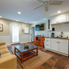 Отель Charming Near The Beach 2 Bedroom Home, фото 6