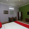 Отель OYO Flagship 19120 The Classio Guest House, фото 11