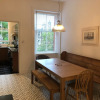 Отель Traditional 3 Bedroom Tenement in Marchmont, фото 6