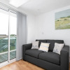 Отель Skyvillion 2bed Enfield Flat W Balcony - Parking, фото 4