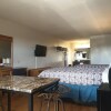 Отель Riata Inn, фото 7