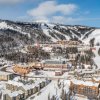 Отель Nest on Perfection - Newly Renovated Ski In Ski Out Mountain View Condo, фото 8
